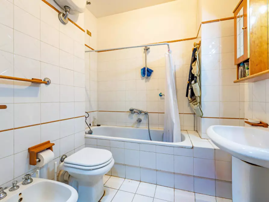 Immagine 8 di Appartamento in vendita  a Roma