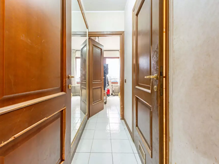 Immagine 10 di Appartamento in vendita  a Roma