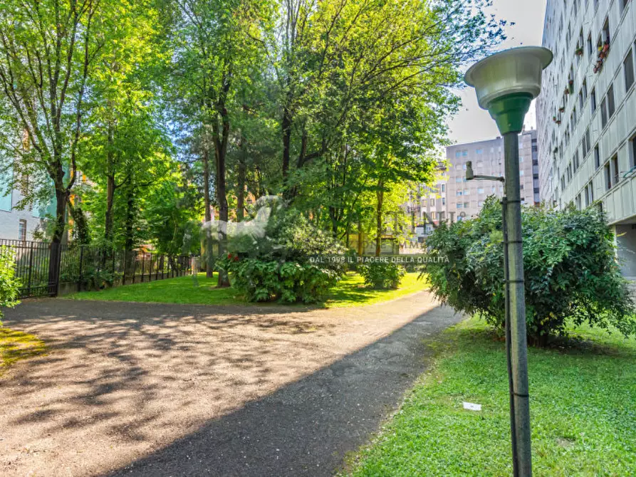 Immagine 16 di Appartamento in vendita  in Via Valtellina 62 a Milano