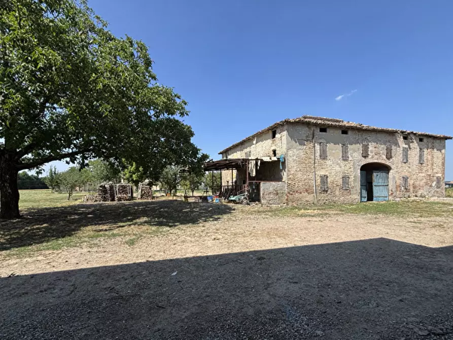 Immagine 1 di Rustico / casale in vendita  in Strada di Frara , 34 a Parma