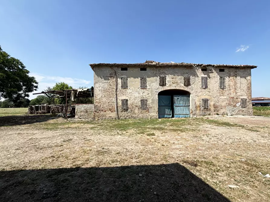 Immagine 2 di Rustico / casale in vendita  in Strada di Frara , 34 a Parma