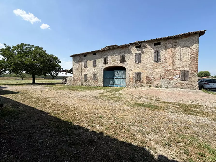 Immagine 3 di Rustico / casale in vendita  in Strada di Frara , 34 a Parma
