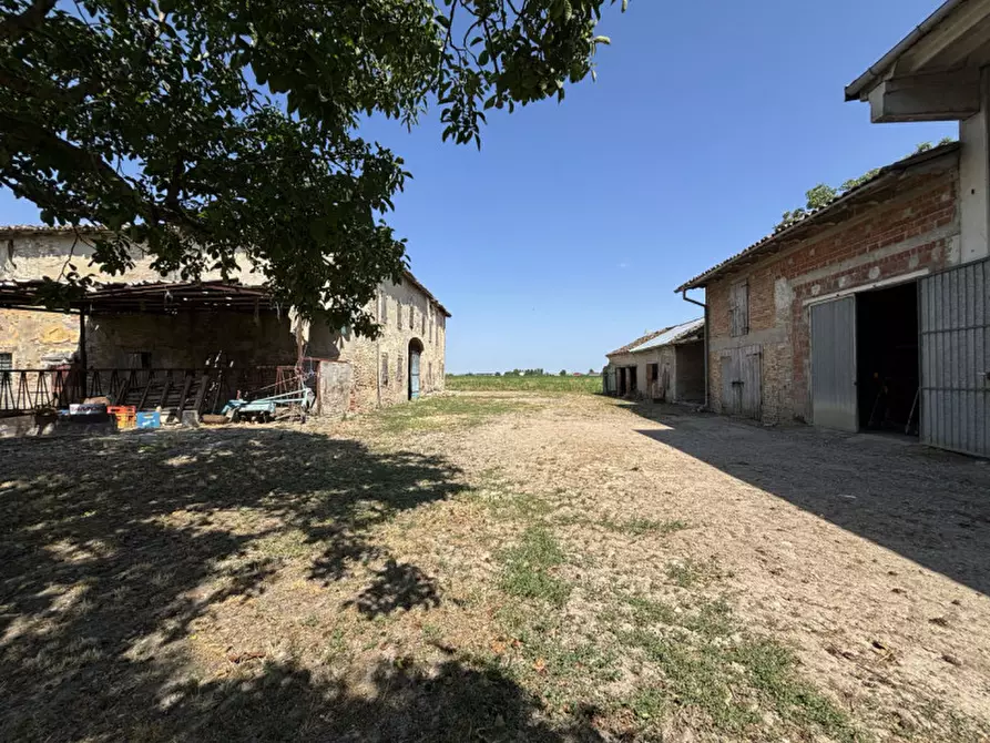 Immagine 7 di Rustico / casale in vendita  in Strada di Frara , 34 a Parma