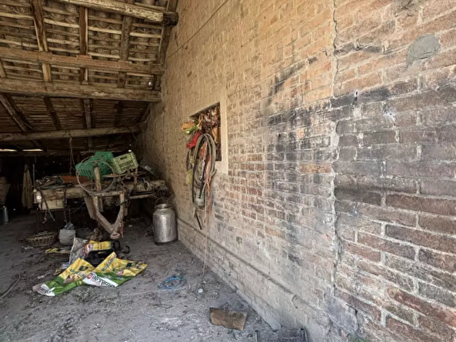 Immagine 9 di Rustico / casale in vendita  in Strada di Frara , 34 a Parma