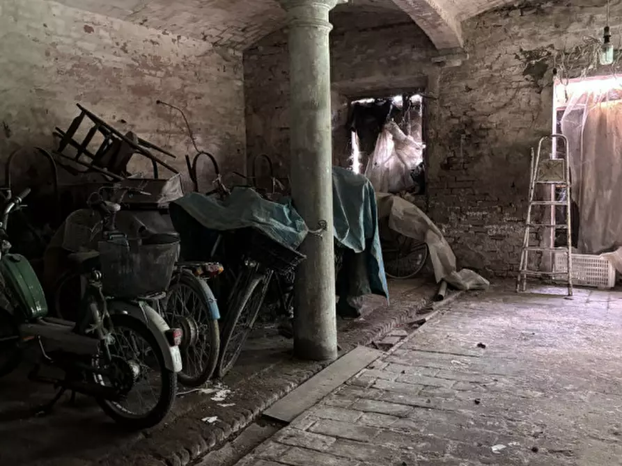 Immagine 13 di Rustico / casale in vendita  in Strada di Frara , 34 a Parma