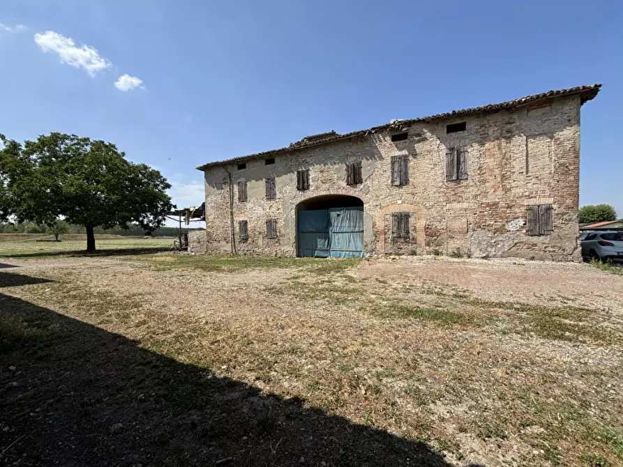 Immagine 19 di Rustico / casale in vendita  in Strada di Frara , 34 a Parma