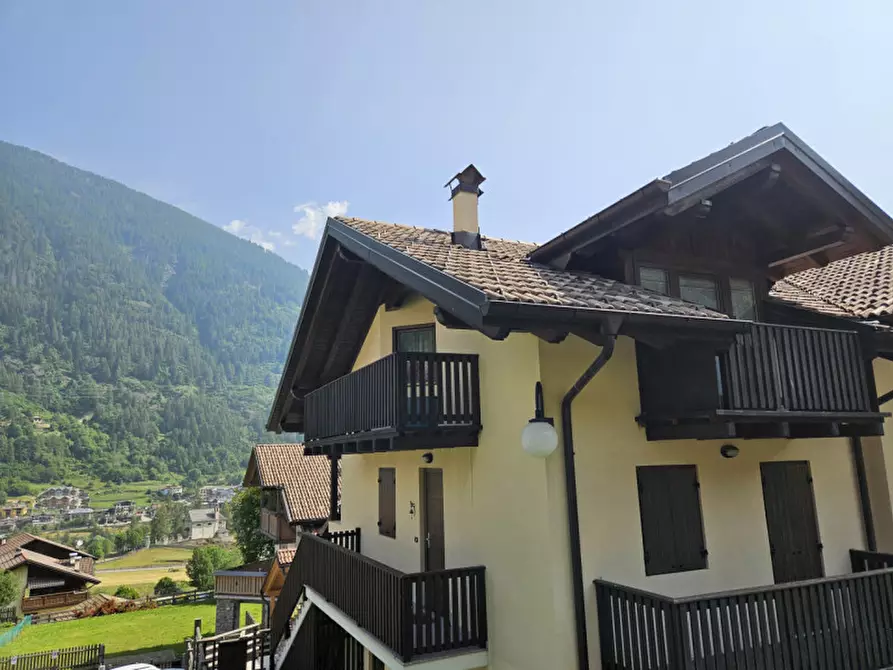 Immagine 1 di Appartamento in vendita  in Strada al Molino, n.8 a Ossana