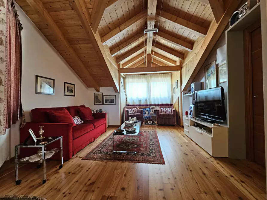 Immagine 2 di Appartamento in vendita  in Strada al Molino, n.8 a Ossana