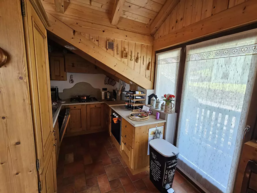 Immagine 9 di Appartamento in vendita  in Strada al Molino, n.8 a Ossana