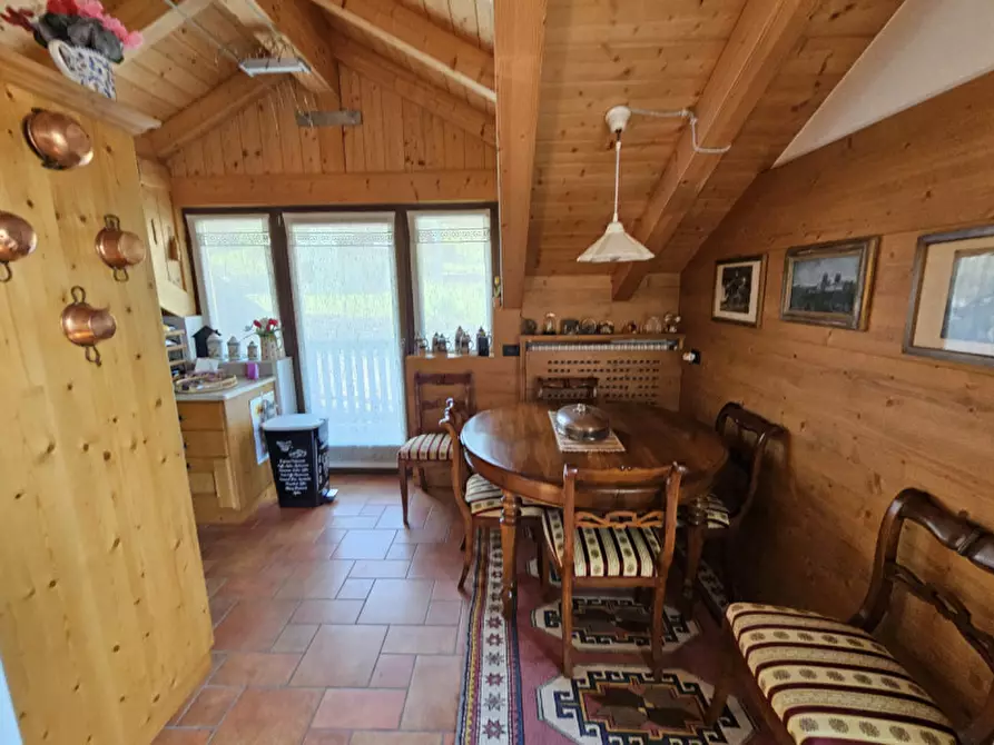 Immagine 10 di Appartamento in vendita  in Strada al Molino, n.8 a Ossana