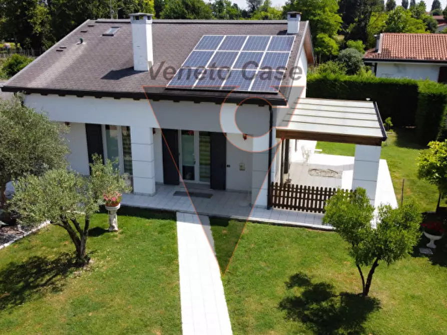 Immagine 1 di Villa in vendita  in Via Trento a Saonara