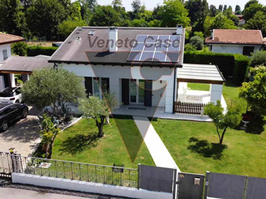Immagine 2 di Villa in vendita  in Via Trento a Saonara