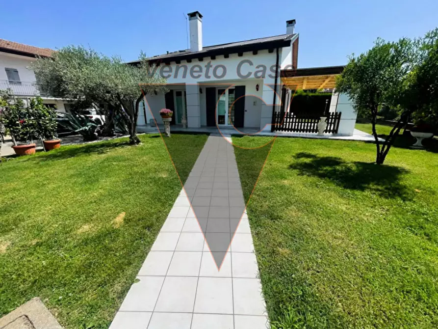 Immagine 5 di Villa in vendita  in Via Trento a Saonara