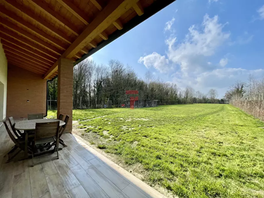 Immagine 2 di Villa in vendita  in Via 2 Giugno a Legnaro