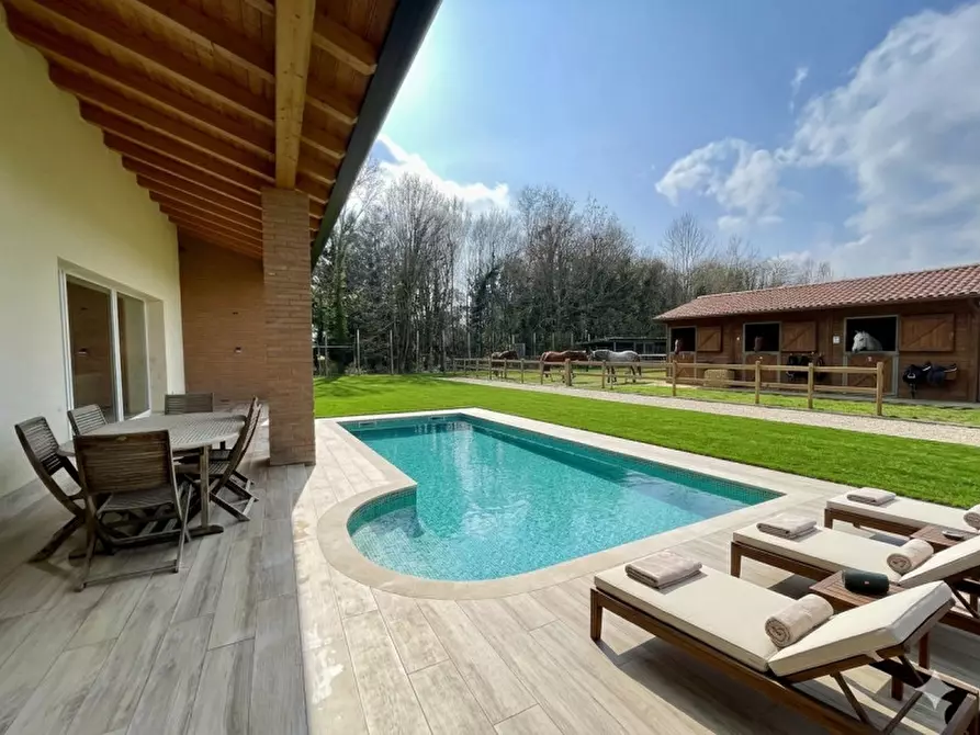 Immagine 2 di Villa in vendita  in Via 2 Giugno a Legnaro