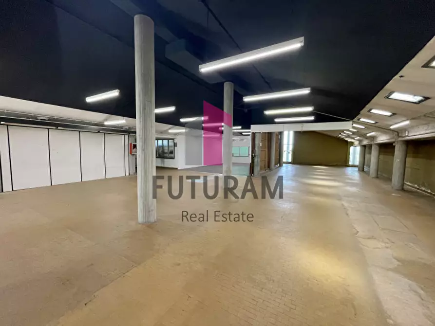 Immagine 11 di Negozio in affitto  in via nazionale 1 a Mira