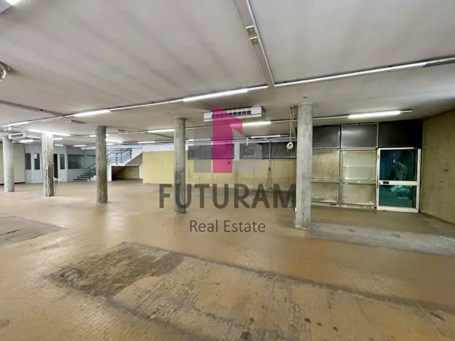 Immagine 23 di Negozio in affitto  in via nazionale 1 a Mira