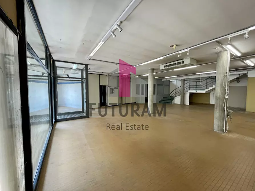 Immagine 25 di Negozio in affitto  in via nazionale 1 a Mira