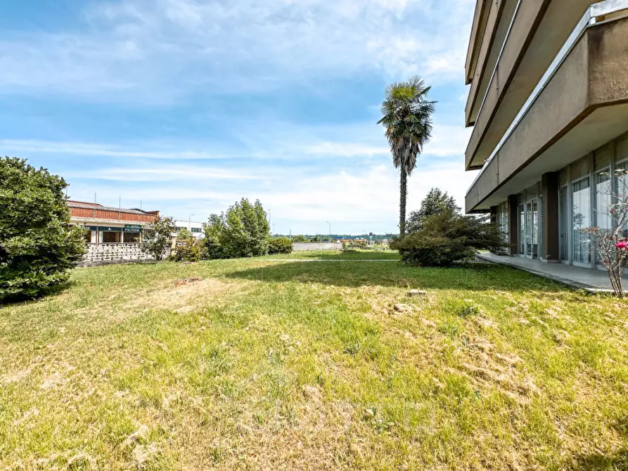 Immagine 17 di Appartamento in vendita  in Via Giacomo Matteotti, 155 a Prato Sesia