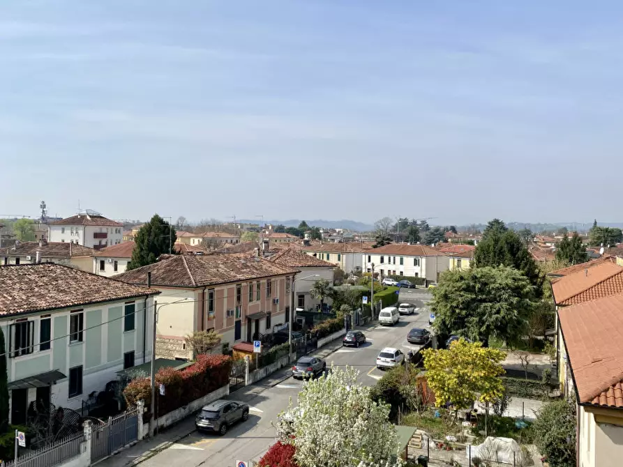Immagine 4 di Appartamento in vendita  in Via Torquato Tasso, 2 a Vicenza