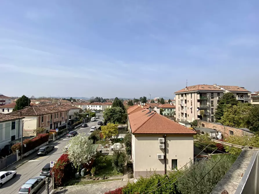 Immagine 5 di Appartamento in vendita  in Via Torquato Tasso, 2 a Vicenza