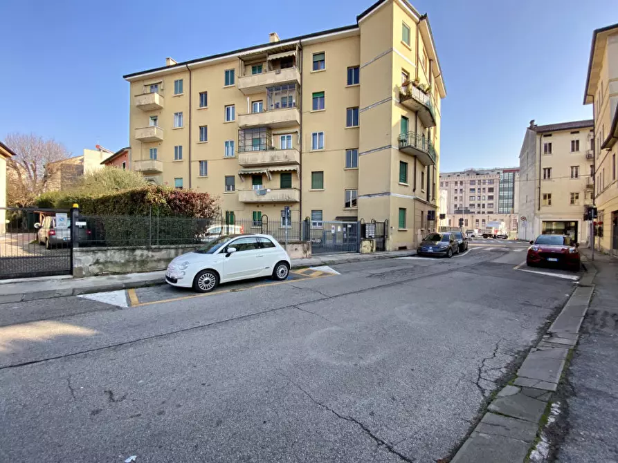 Immagine 24 di Appartamento in vendita  in Via Torquato Tasso, 2 a Vicenza