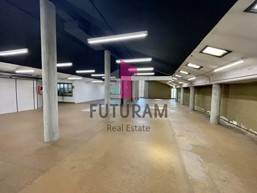 Immagine 10 di Negozio in affitto  in via nazionale 1 a Mira