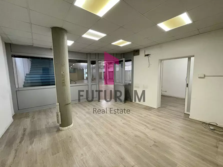 Immagine 35 di Negozio in affitto  in via nazionale 1 a Mira