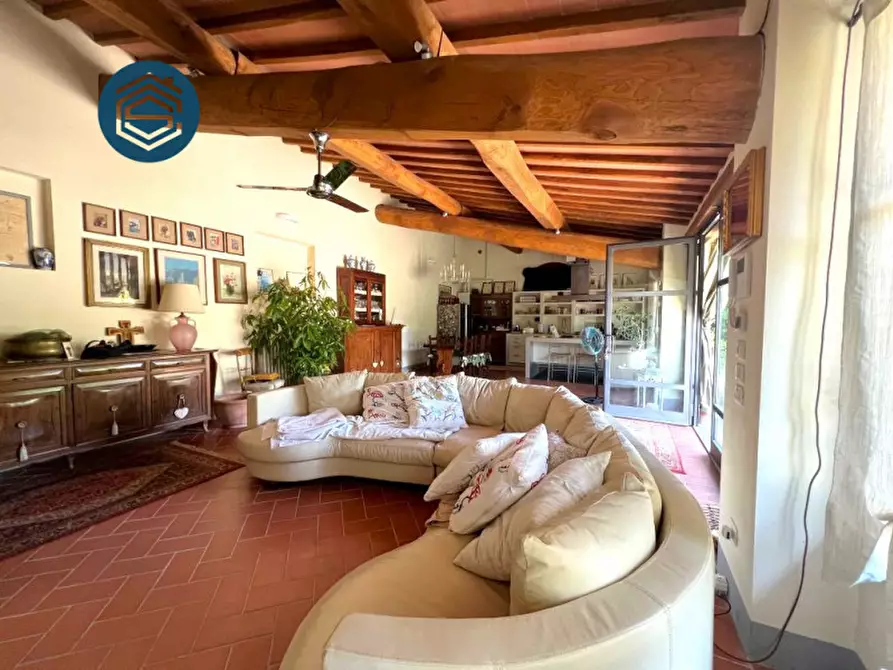 Immagine 3 di Rustico / casale in vendita  in VIA FORNELLO 95 a Campi Bisenzio