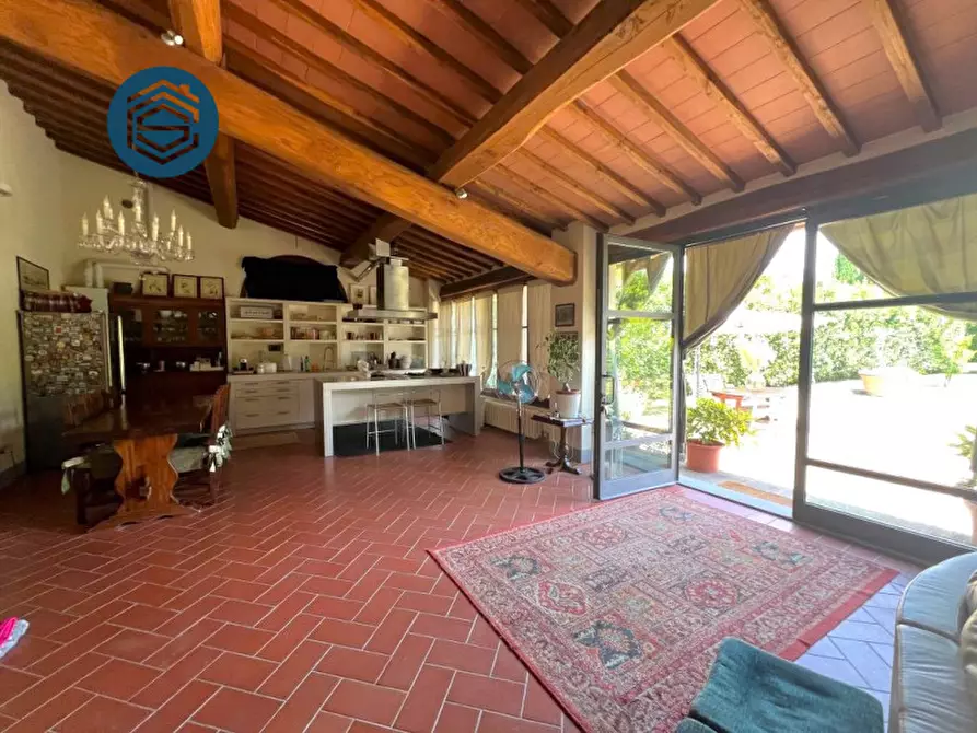 Immagine 4 di Rustico / casale in vendita  in VIA FORNELLO 95 a Campi Bisenzio