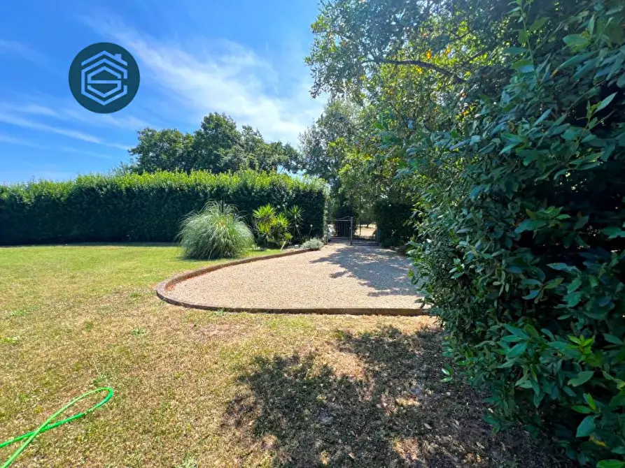 Immagine 11 di Rustico / casale in vendita  in VIA FORNELLO 95 a Campi Bisenzio