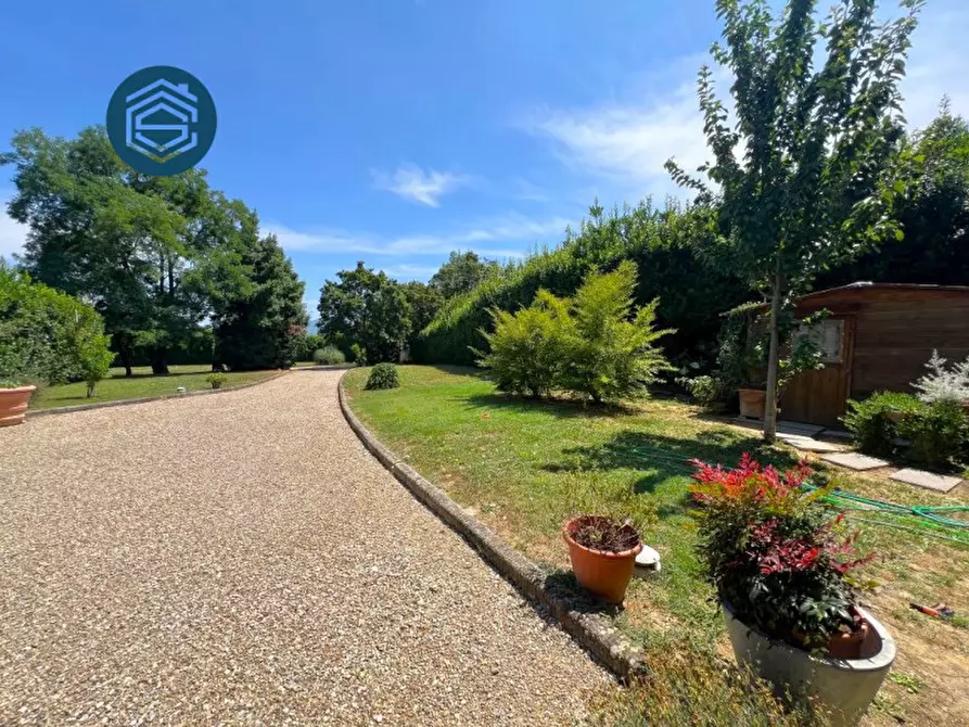 Immagine 13 di Rustico / casale in vendita  in VIA FORNELLO 95 a Campi Bisenzio