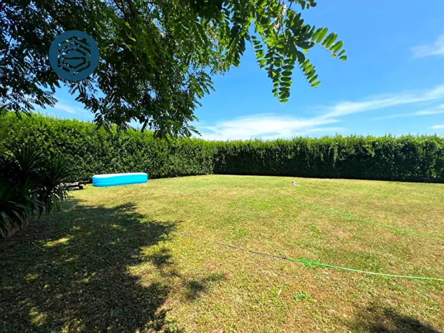 Immagine 17 di Rustico / casale in vendita  in VIA FORNELLO 95 a Campi Bisenzio