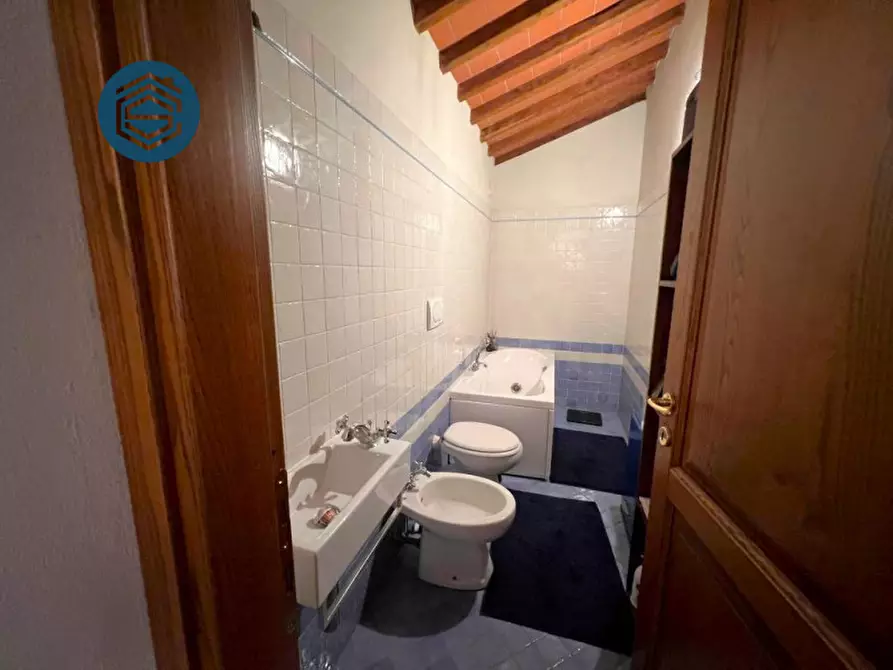 Immagine 30 di Rustico / casale in vendita  in VIA FORNELLO 95 a Campi Bisenzio