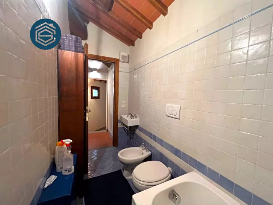 Immagine 31 di Rustico / casale in vendita  in VIA FORNELLO 95 a Campi Bisenzio