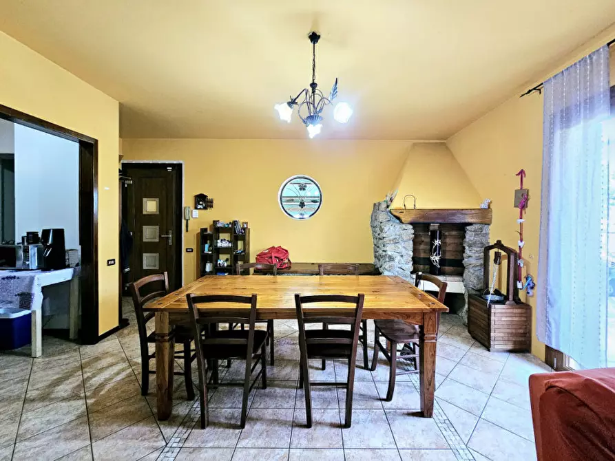 Immagine 3 di Casa bifamiliare in vendita  in VIA PRIMO LEVI a Solesino