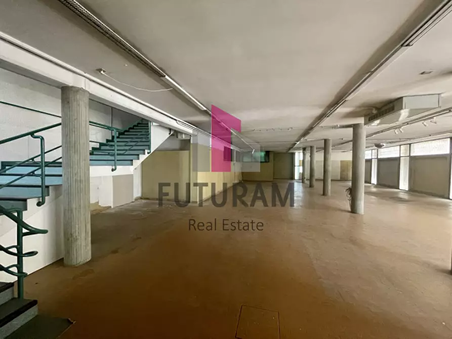 Immagine 12 di Negozio in affitto  in via nazionale 1 a Mira