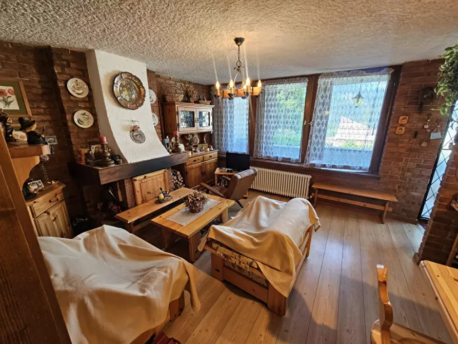 Immagine 4 di Appartamento in vendita  in Str. di Vòlta Bèla, n. 15 a Commezzadura