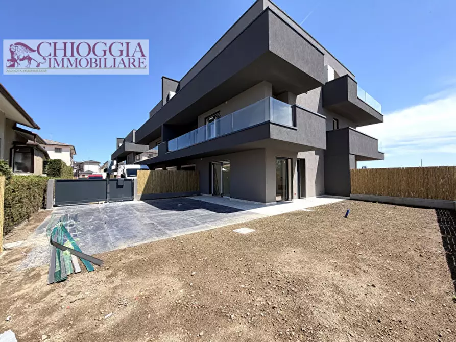 Immagine 7 di Casa quadrifamiliare in vendita  in Viale Mediterraneo a Chioggia
