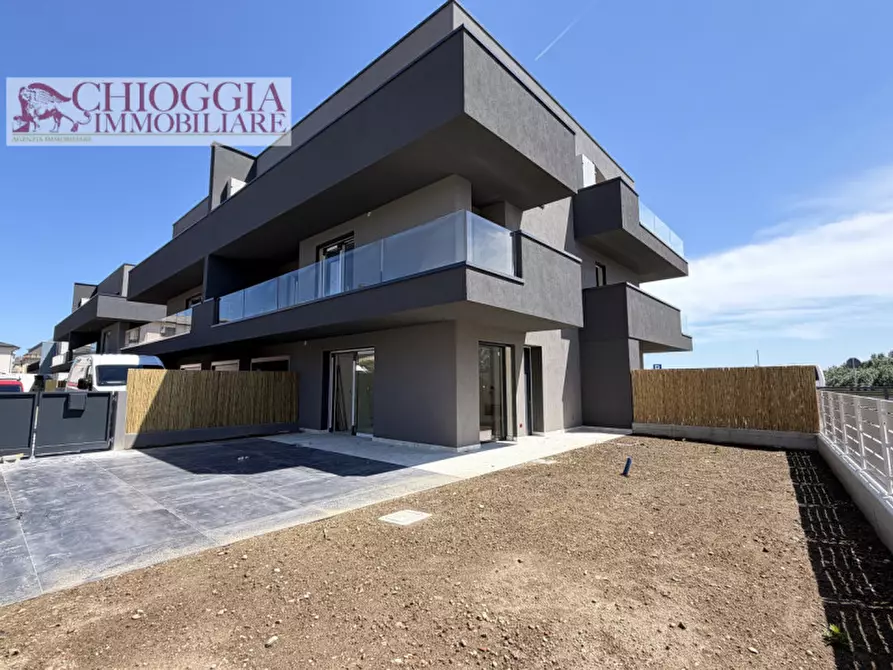 Immagine 8 di Casa quadrifamiliare in vendita  in Viale Mediterraneo a Chioggia