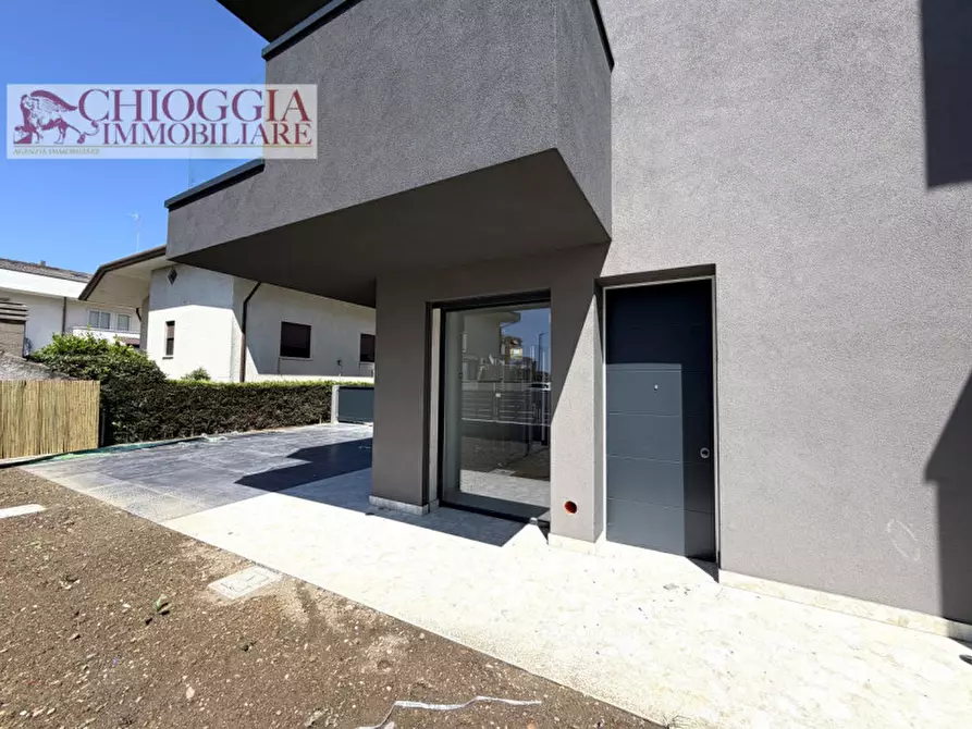 Immagine 9 di Casa quadrifamiliare in vendita  in Viale Mediterraneo a Chioggia