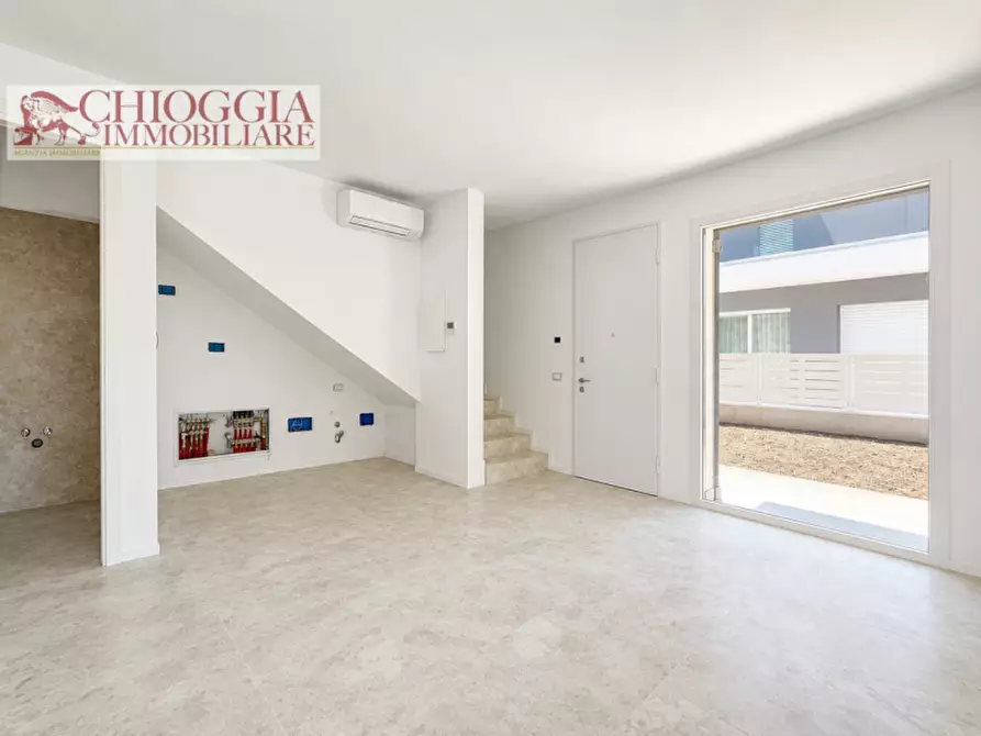 Immagine 12 di Casa quadrifamiliare in vendita  in Viale Mediterraneo a Chioggia