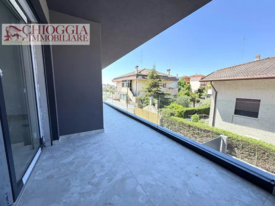 Immagine 22 di Casa quadrifamiliare in vendita  in Viale Mediterraneo a Chioggia