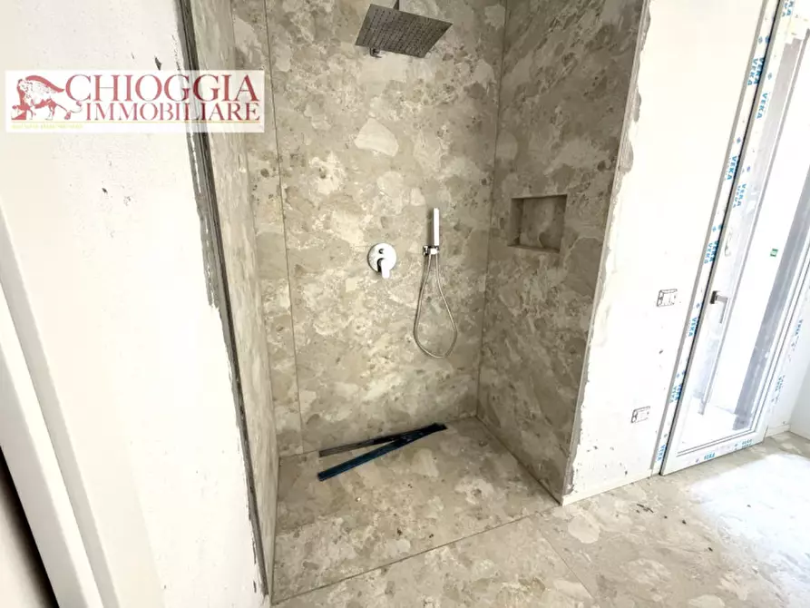 Immagine 27 di Casa quadrifamiliare in vendita  in Viale Mediterraneo a Chioggia