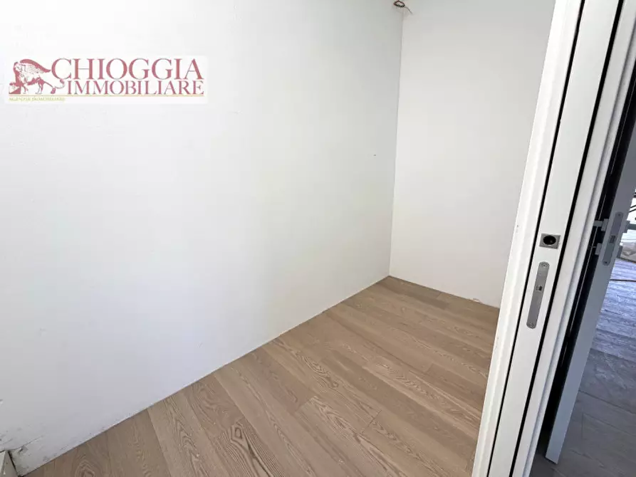 Immagine 28 di Casa quadrifamiliare in vendita  in Viale Mediterraneo a Chioggia