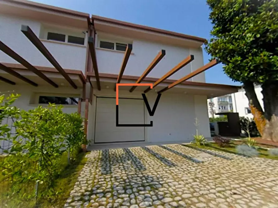 Immagine 1 di Casa bifamiliare in vendita  in Via Francesco Barbiero a Mogliano Veneto