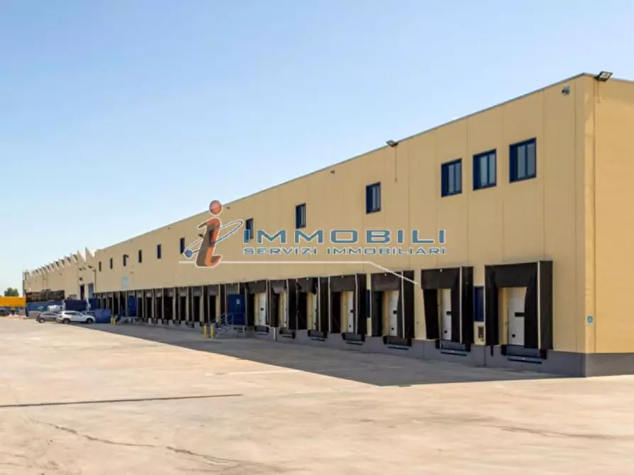 Immagine 4 di Magazzino in affitto  in VIA COLLODI a Calderara Di Reno