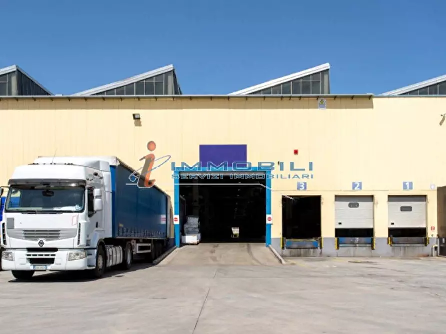 Immagine 5 di Magazzino in affitto  in VIA COLLODI a Calderara Di Reno