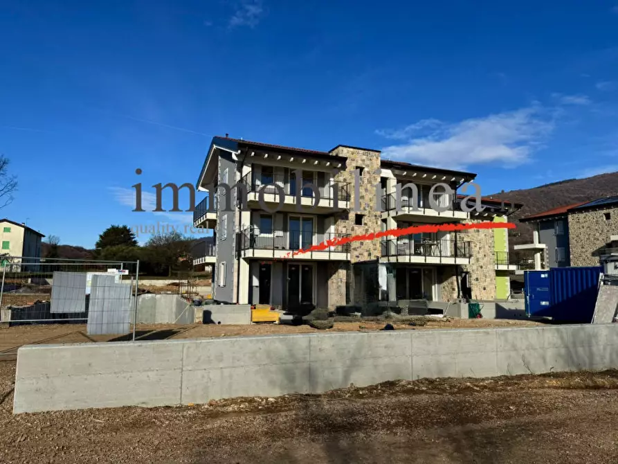 Immagine 16 di Appartamento in vendita  in Via Primo Maggio a Costermano sul Garda