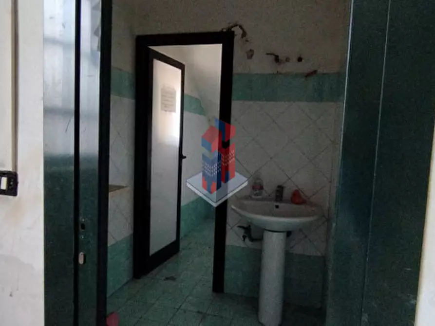 Immagine 7 di Negozio in affitto  in POGGIOREALE - VIA TRACCIA a Napoli